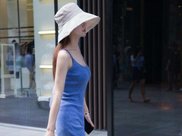 女总统都火了，但这位绝对是史上最性感女总统，高跟鞋、黑丝袜