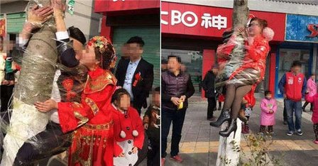 婚礼习俗新高度 新郎官同公公婆婆被挂树上