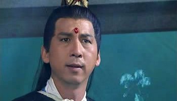 敖摩昂是西海龙王敖闰的太子,为人忠勇,不徇私情,手执一柄三棱锏,武艺