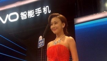 李璐《非诚勿扰》13号女嘉宾