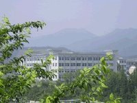 学校概况  浙江省开化县华埠中学创建于1958年,是县教育局直属的