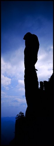 巨蟒出山_360百科