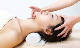 面部基础护理套餐!使用优质美容产品,专业的美