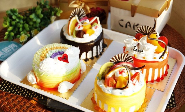 迷你小蛋糕(草莓、蓝莓、哈密瓜、香橙、巧克力等口味任选)1个,约4英寸,圆形【5.5折】_临沂美食团购_360团购导航