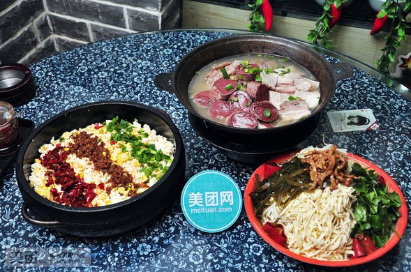 双人餐,纯正东北炖菜,装修风格特色鲜明