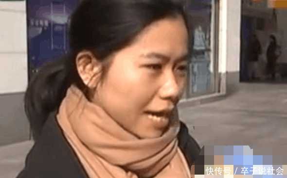 女子商场买的笔记本要退货, 女子: 京东骗了我_