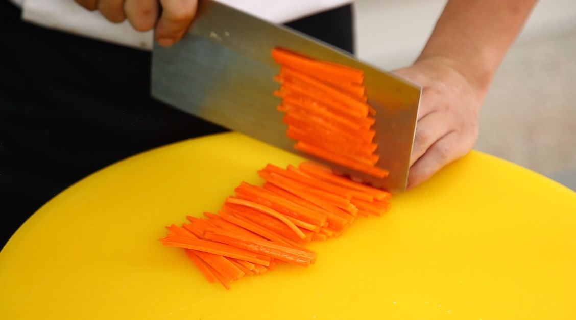 素食主义最爱,用豆皮做素包,吃起来好的话有入口即化的感觉