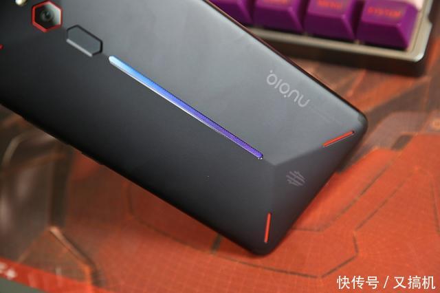 小米黑鲨劲敌,努比亚红魔游戏手机发布:骁龙8