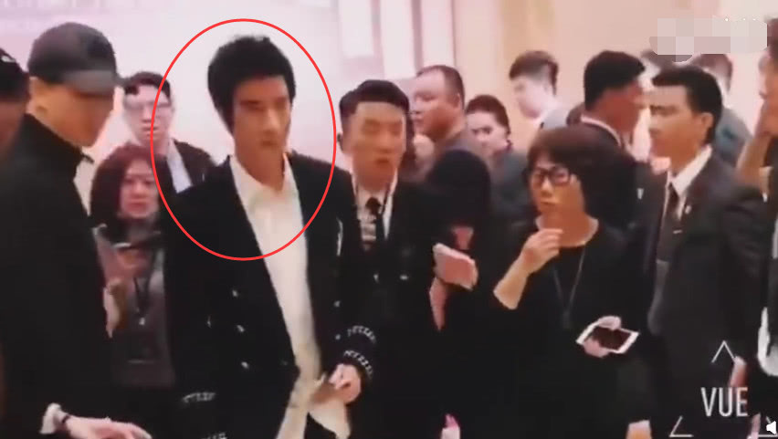 冯小刚葛优等出席澳门国际电影节,章子怡斩获