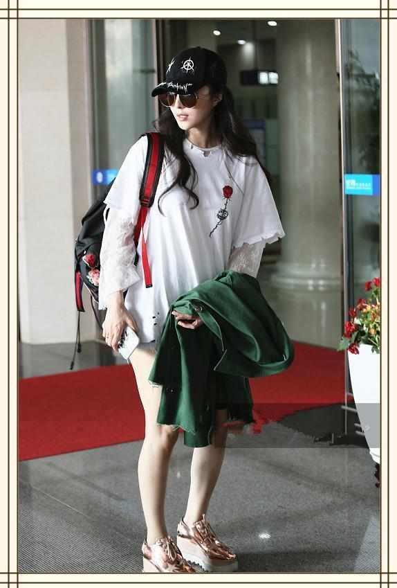 70斤鲁豫与112斤范冰冰穿短裤对比,网友:看完