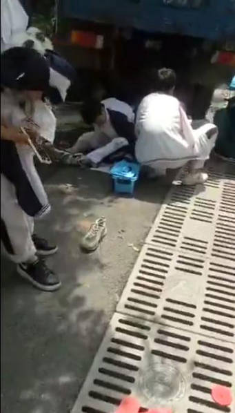 【转】北京时间 湖南一拖拉机失控冲向春游学生队伍 致1死12伤 - 妙康居士 - 妙康居士~晴樵雪读的博客 【转】北京时间 湖南一拖拉机失控冲向春游学生队伍 致1死12伤 - 妙康居士 - 妙康居士~晴樵雪读的博客