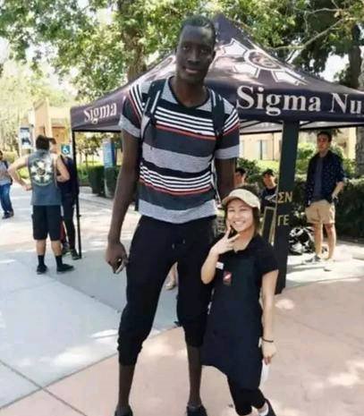 搞笑图片幽默段子笑话大哥你可得注意安全,你