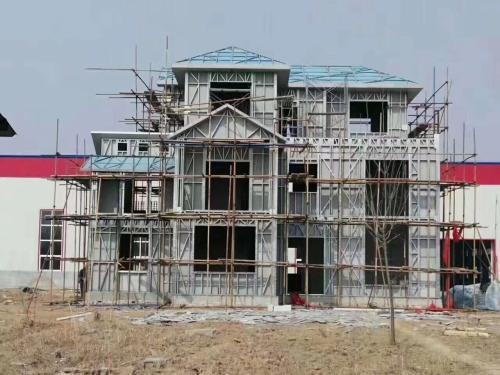 钢架别墅施工速度的具体案例(农村小伙自建一层轻钢别墅,15天内完成建设) 钢结构桁架设计 第5张 钢架别墅施工速度的具体案例(农村小伙自建一层轻钢别墅,15天内完成建设) 钢结构桁架设计 第5张
