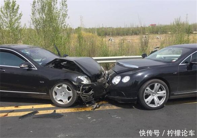 山东一辆120万奔驰高速逆行,直接撞上宾利,车