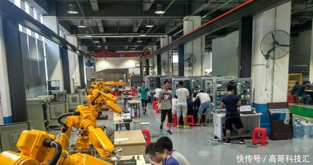 「机器人培训」工业机器人工程师月薪上万吗