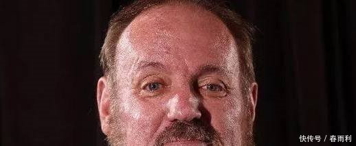 赚钱最快的方式就是被警察抓,男子吃甜甜圈被