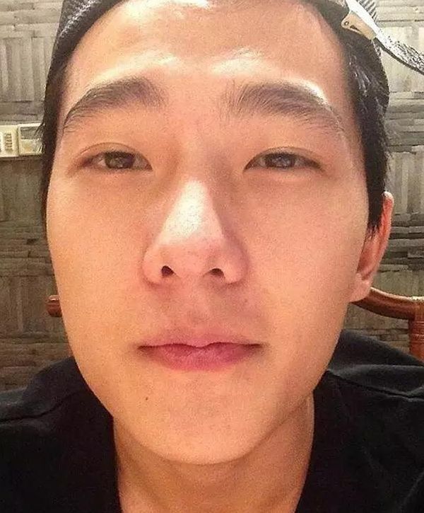 鹿晗卸妆后、黄子韬卸妆后、杨洋卸妆后,全都