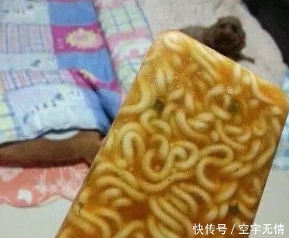 假如送你一箱梦龙冰淇淋,下图4种泡面全吃完,学生党会去吃吗? 澳门凯旋门娱乐平台