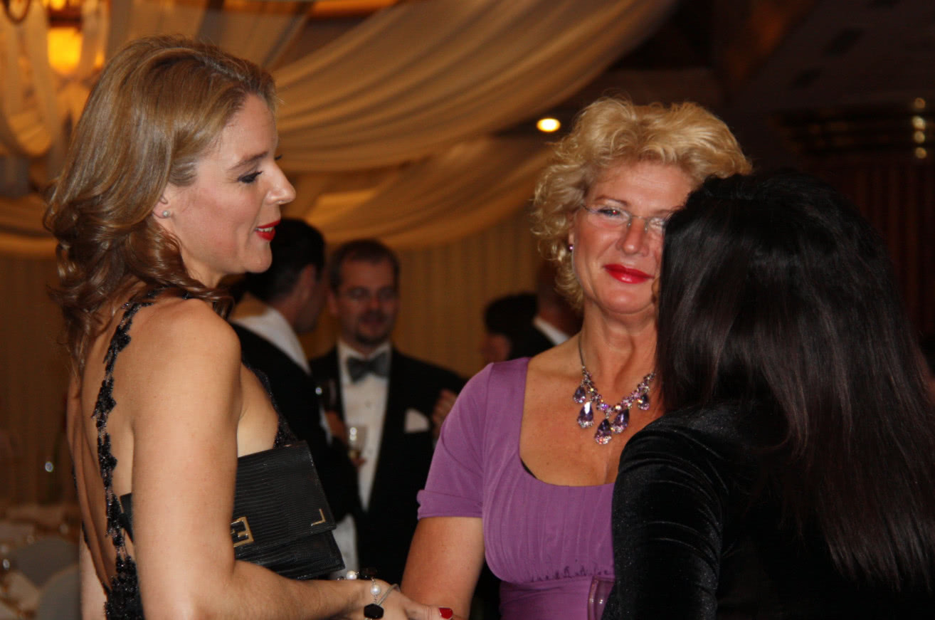 美国人从来都不存钱他们的钱从哪里来?说出来