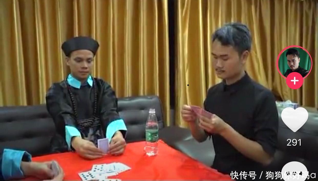 网上出现酷似林正英的网红, 网友: 僵尸片的时代