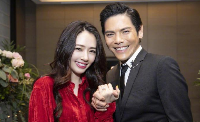 刚求婚成功郭碧婷就出事,向佐前女友私生子事