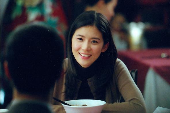 2006年,李宝英参演了电影《卑劣的街头》,获得第14届春史电影节最佳女