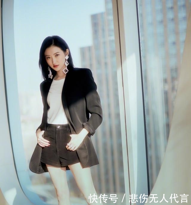 景甜终于穿对了,性感皮衣搭配网女孩纱裙又清性感衣服黑色穿最什么12图片