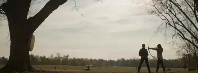 《复仇者联盟4》正式预告:钢铁侠重返地球,惊