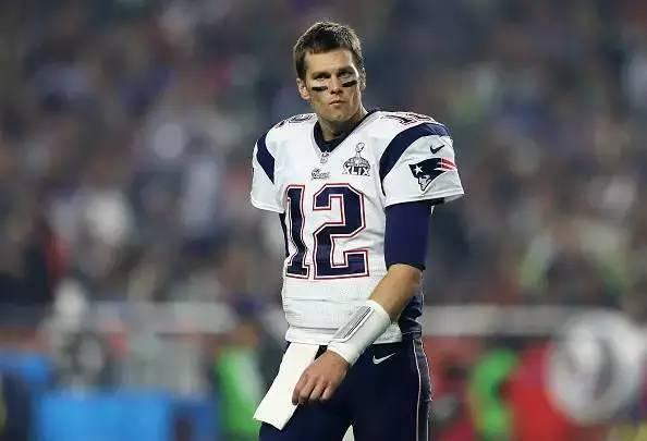 爱国者的四分卫汤姆·布雷迪(tom brady)就是今年超级碗最大牌球星之