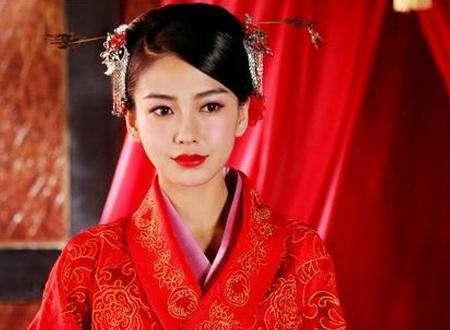 杨幂 杨颖同样穿红色古装,一个像女神,一个像女妖!