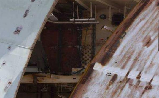 看看国产航母用的钢板 再看美军福特号的 差别