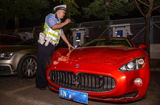 驾照被扣24分,网友:怎么扣?先扣12分,重考一个