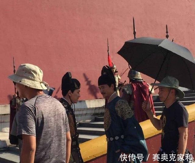 《宫》时隔七年,冯绍峰何晟铭再合作,主角配角