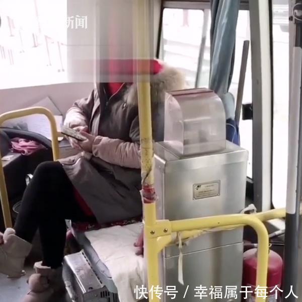 1岁婴儿坐车收费涉事车辆停运 司售人员停岗