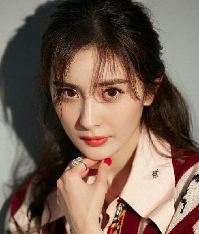 明星也吃瓜 张馨予浏览杨幂黑料视频, 网友 明星