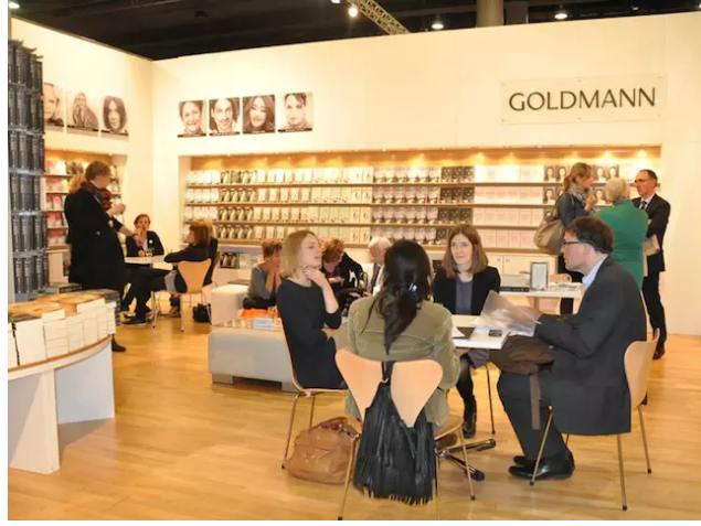 《追风筝的人》在中国畅销十年 谁的功劳被忘了