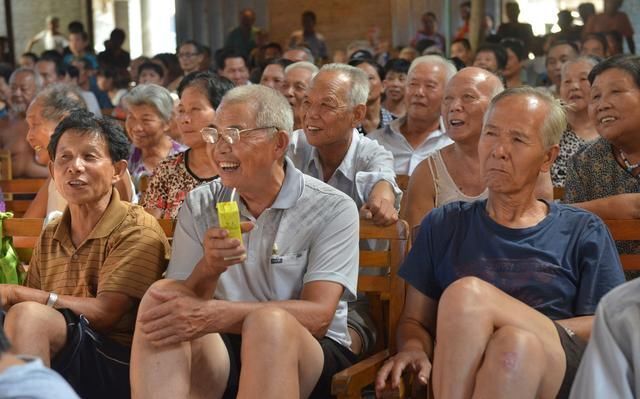 从地域聊起,红木家具应对盛夏的烤验?创可贴怎么回事情趣图片