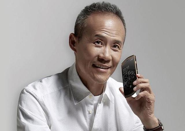 王菲、蔡徐坤用什么耳机?一家比8848和AKG还