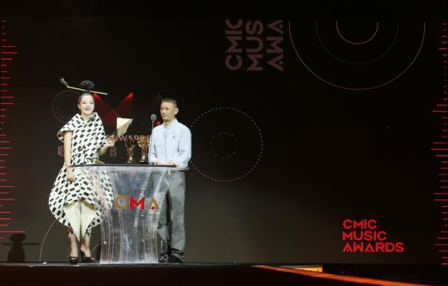 阿朵非遗音乐创新专辑拿大奖 获华语乐坛顶级评审认可