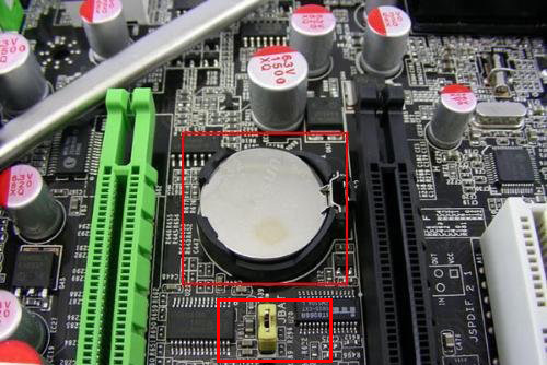 电脑开机主机没问题,显示器也没问题,怎么回事