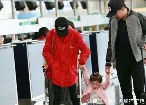 恺威离婚后首次同框,为公司新人录制祝福语,深