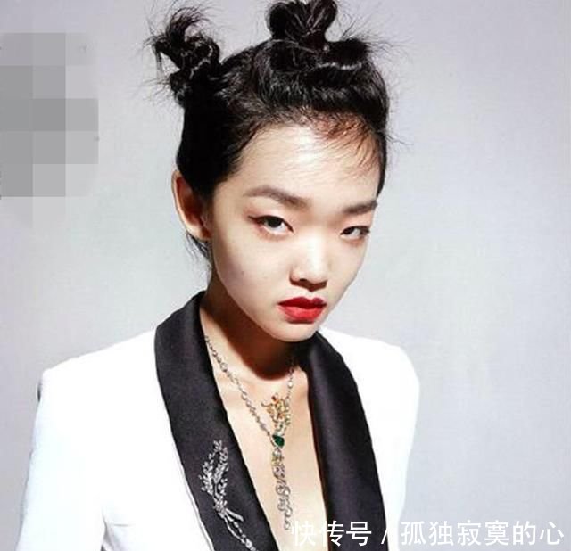 塌鼻梁小眼睛女生怎么化妆 t0128bce84ab4efde09.jpg