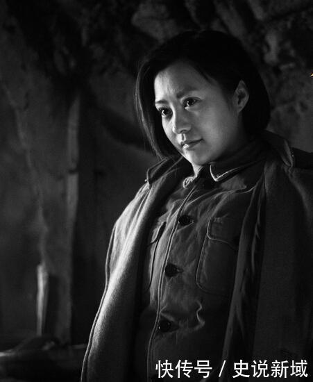 彪悍丁玲你服不服?她曾与两男一起同居,第四个男人小她13岁!