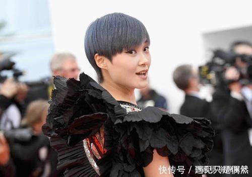 戛纳红毯无修图范冰冰手臂肉全松了,马思纯胖