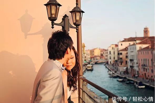 男人真正放不下一个女人,都会有这5大表现,是“装”不出来的!