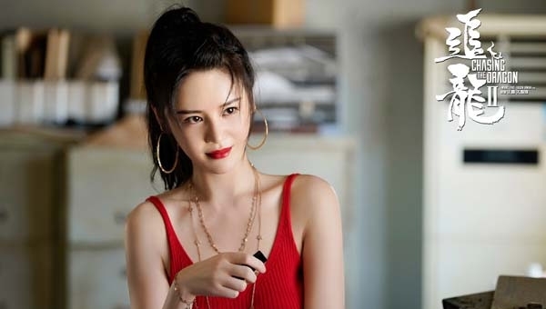 《追龙2》的兔兔已经出道13年,参演过《古剑奇谭》,早期照曝出 nba买球官方网站