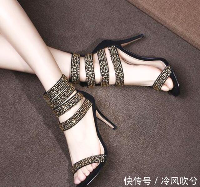 性感高跟凉鞋,演绎你的女王范 88必发手机网页版