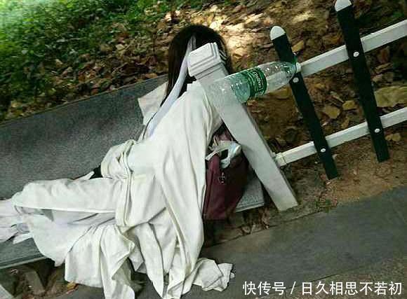 盛世蝼蚁:三和大神蒙面女侠,网友:在晚上看到