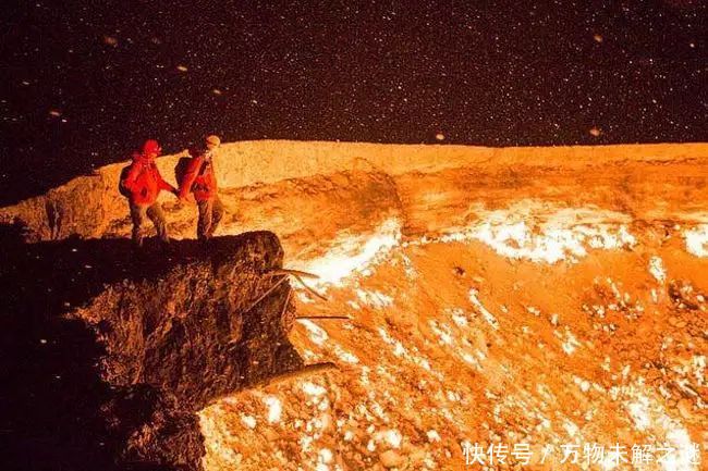 这个坑已经烧了超过40年,可能是一个地狱之门