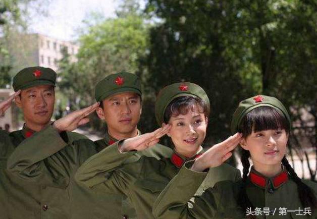 绿军装,红肩章的年代,没有军衔,中国军队怎么区